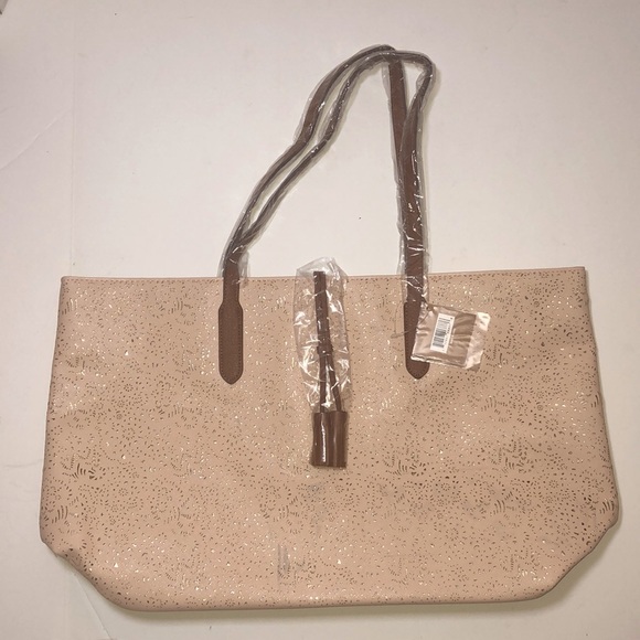 Ulta Beauty Tote - Picture 2 of 13